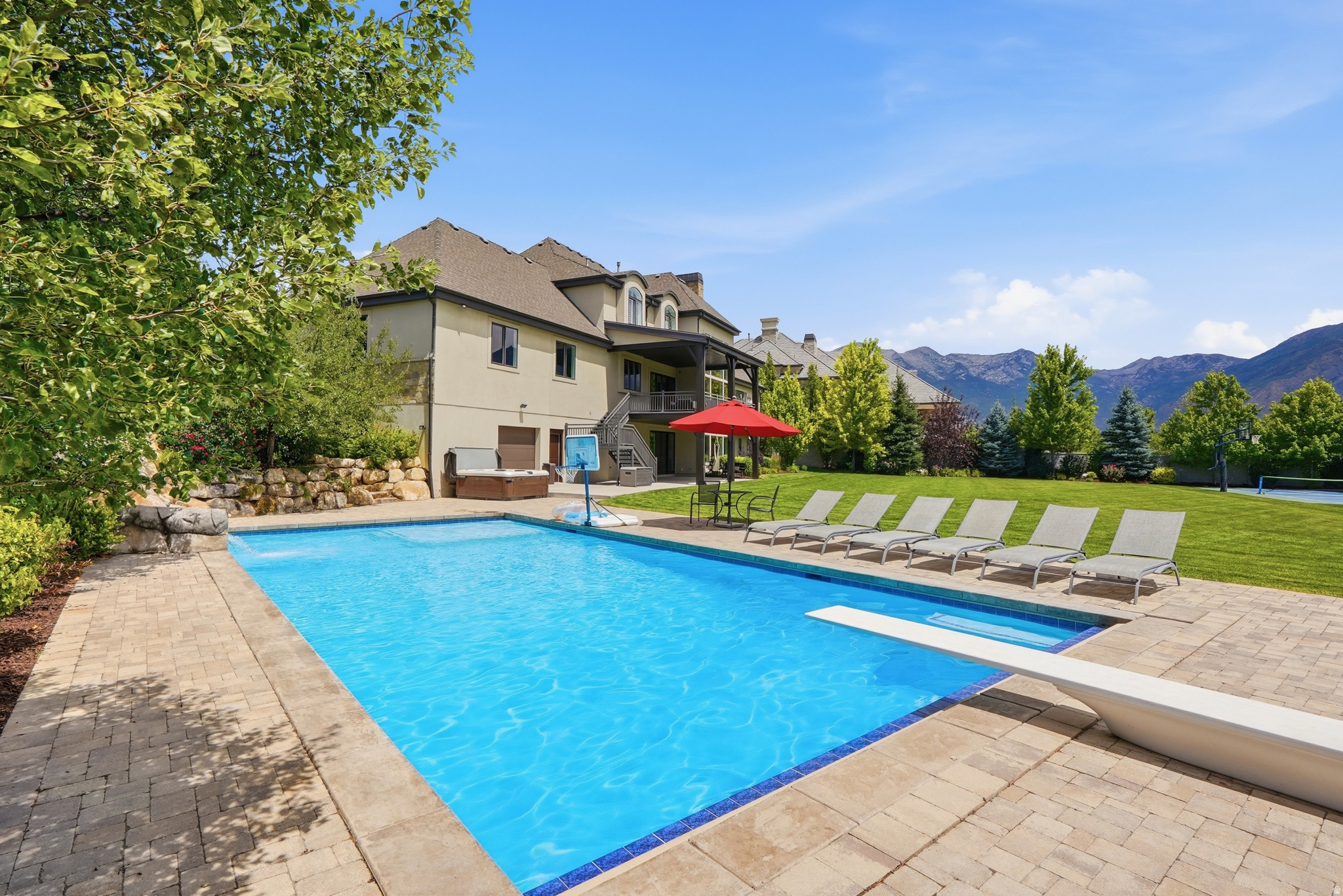 COUNTRY FRENCH ESTATES - Residential