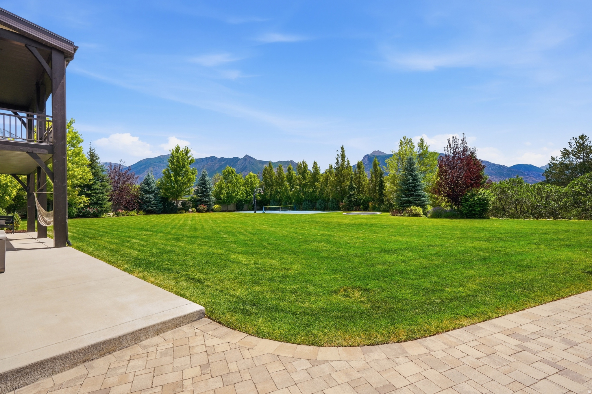 COUNTRY FRENCH ESTATES - Residential