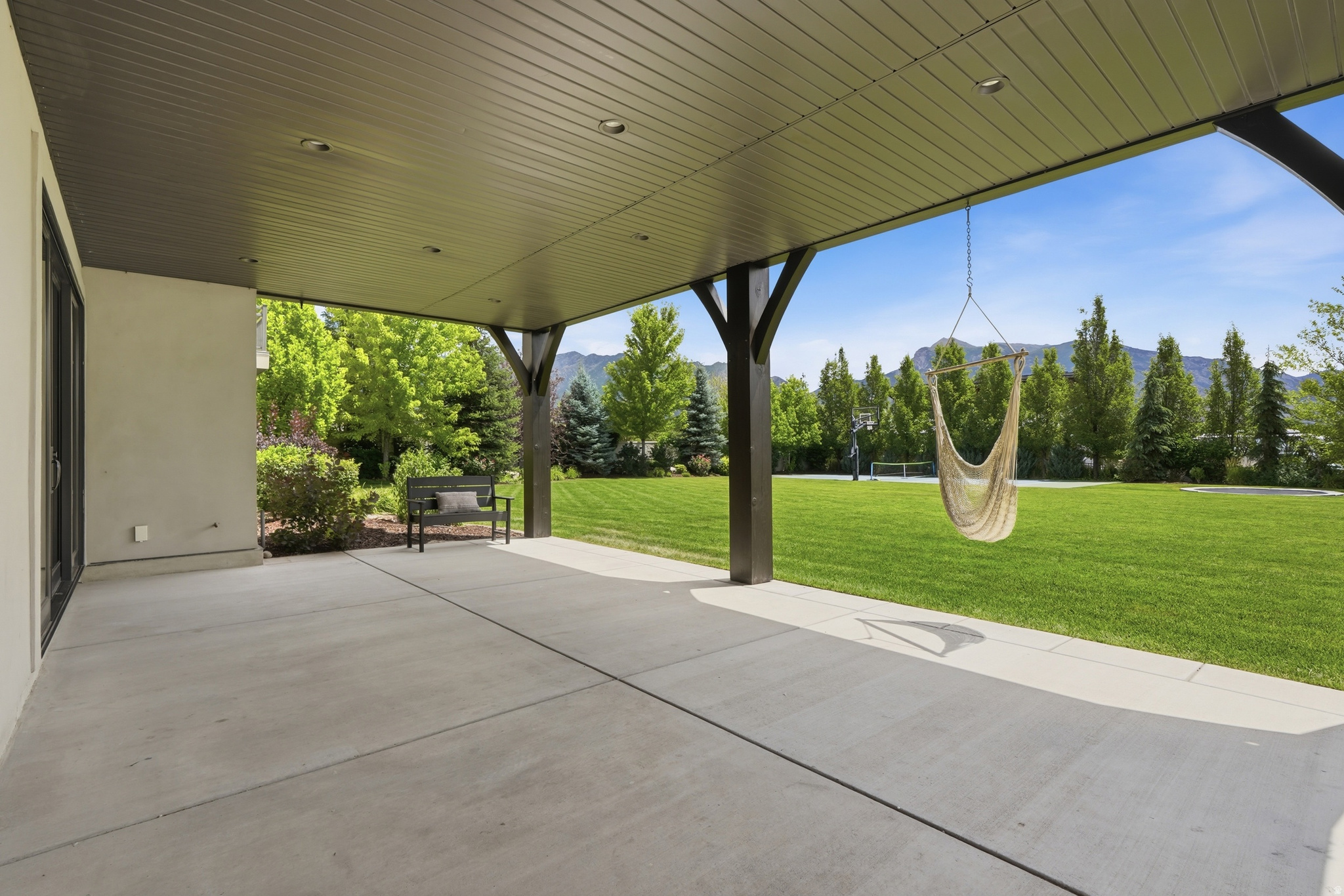 COUNTRY FRENCH ESTATES - Residential