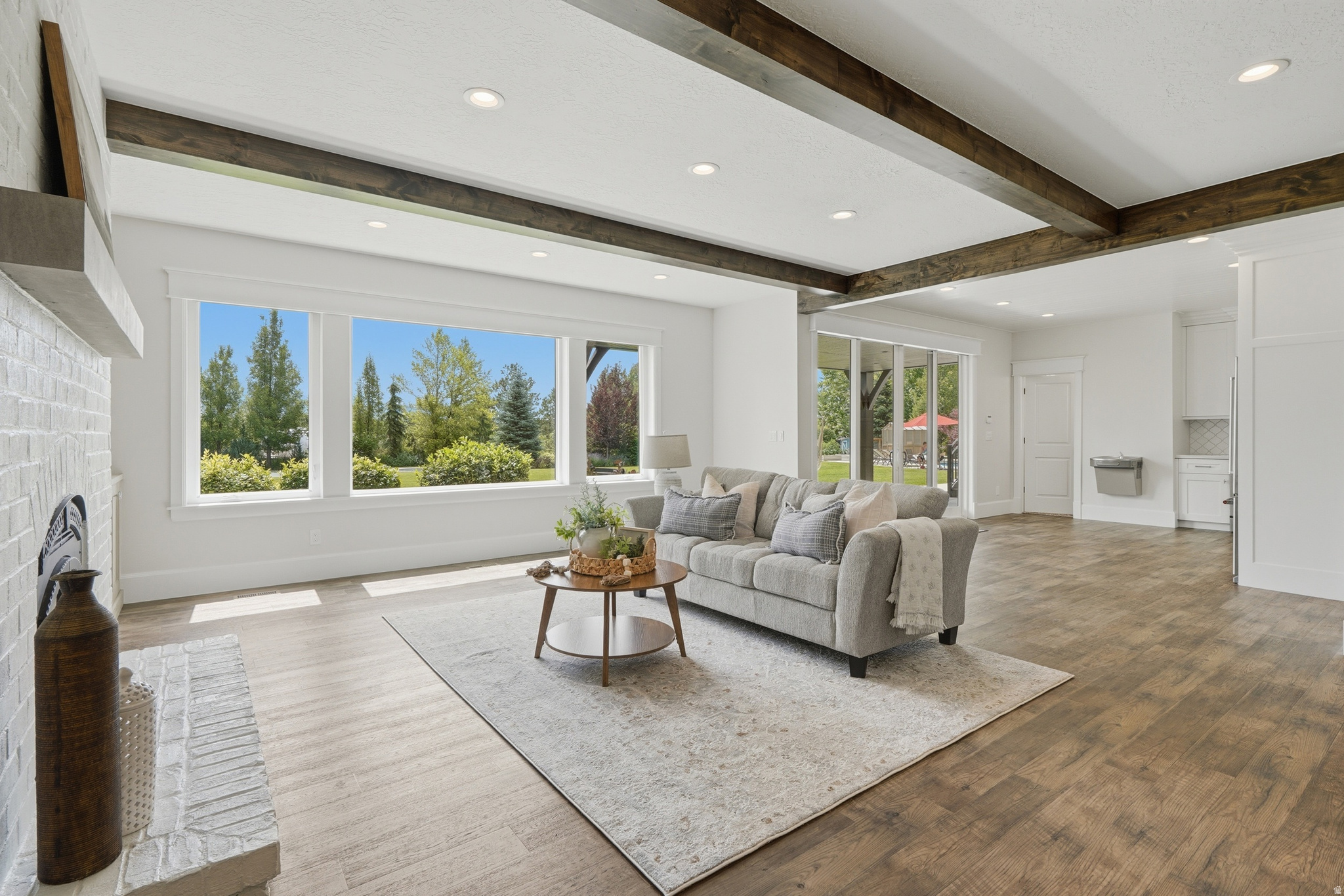 COUNTRY FRENCH ESTATES - Residential