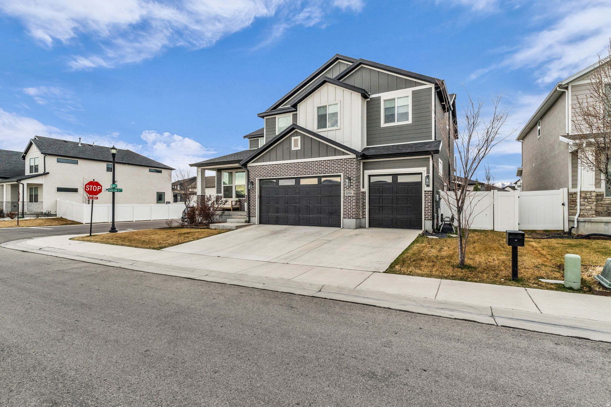 HIGH POINTE - Residential