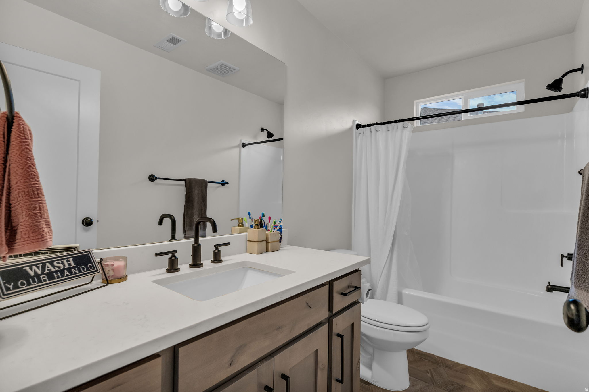 HIGH POINTE - Residential