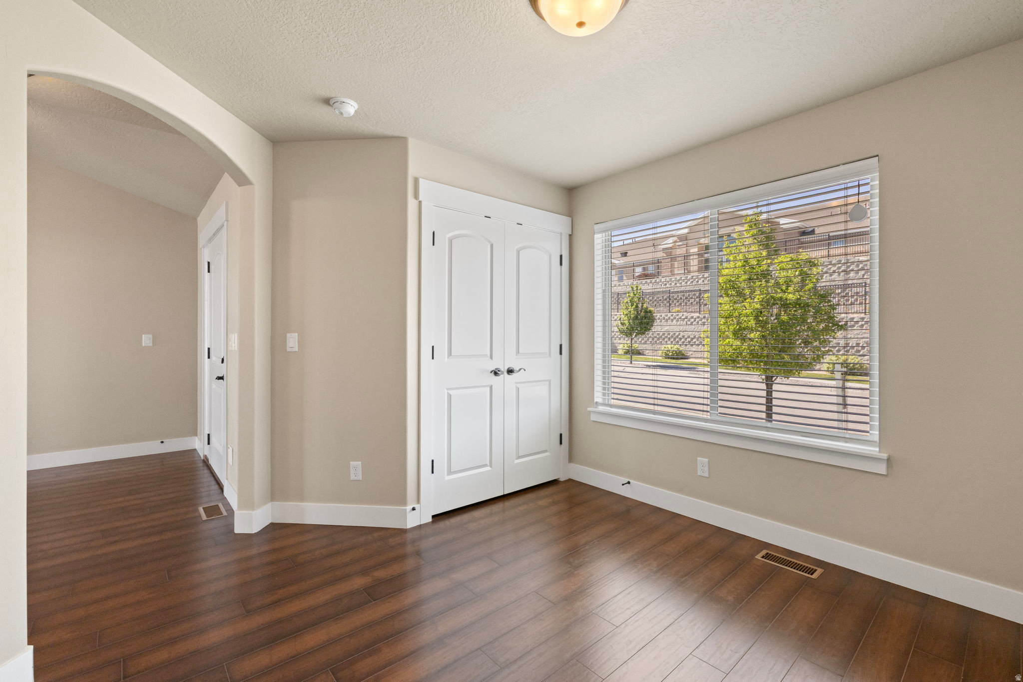 CANYON HILLS - Residential