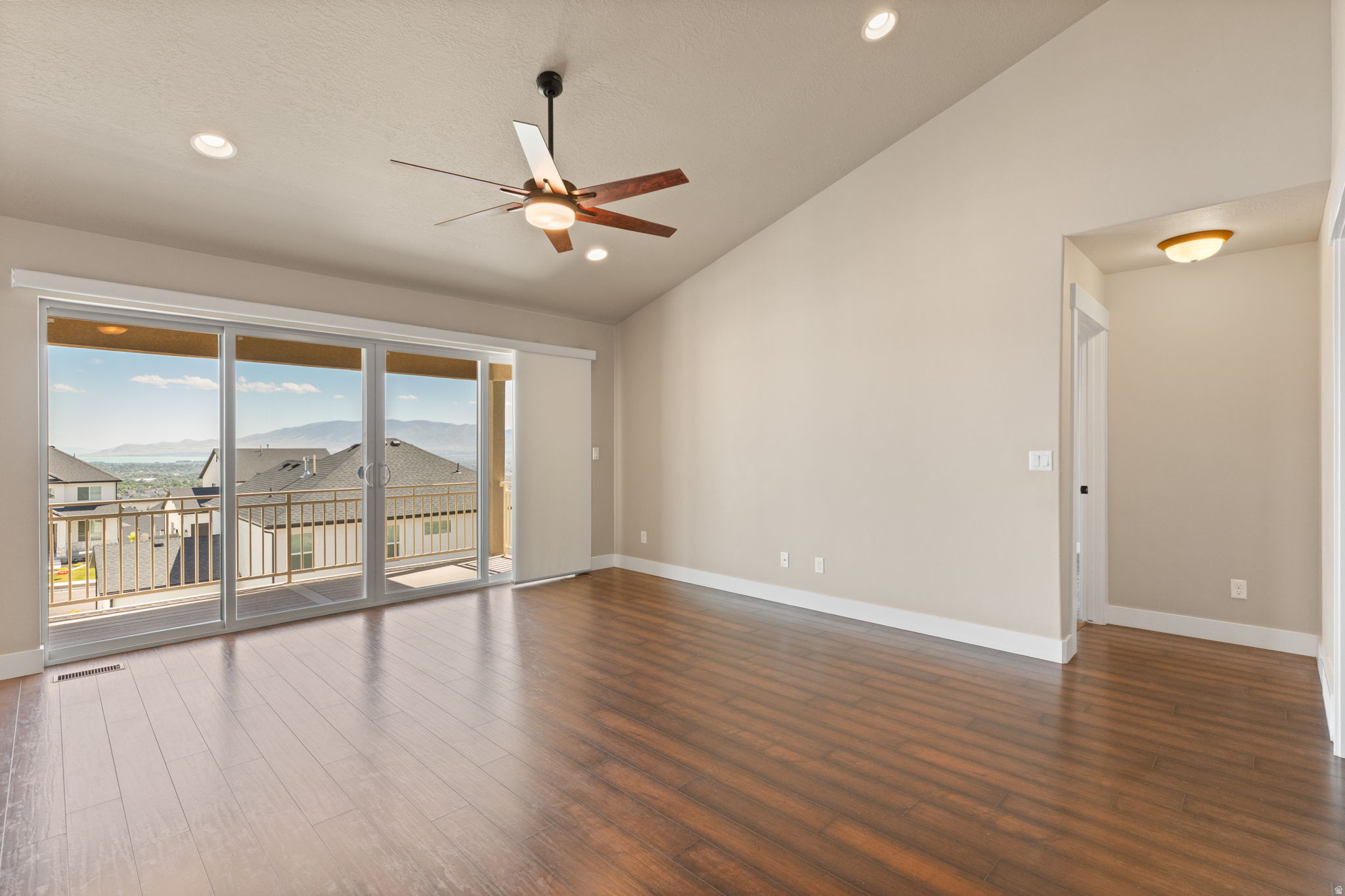 CANYON HILLS - Residential
