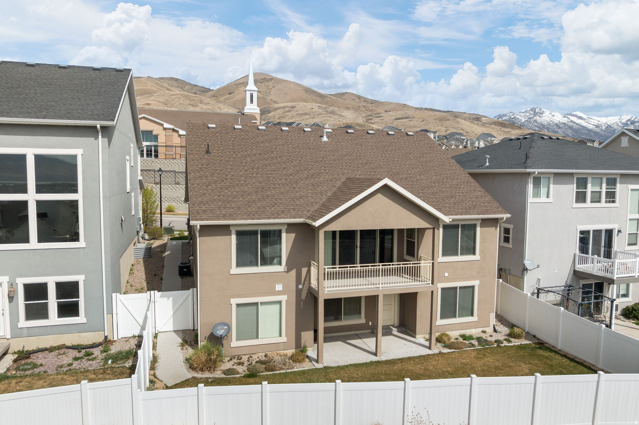 CANYON HILLS - Residential