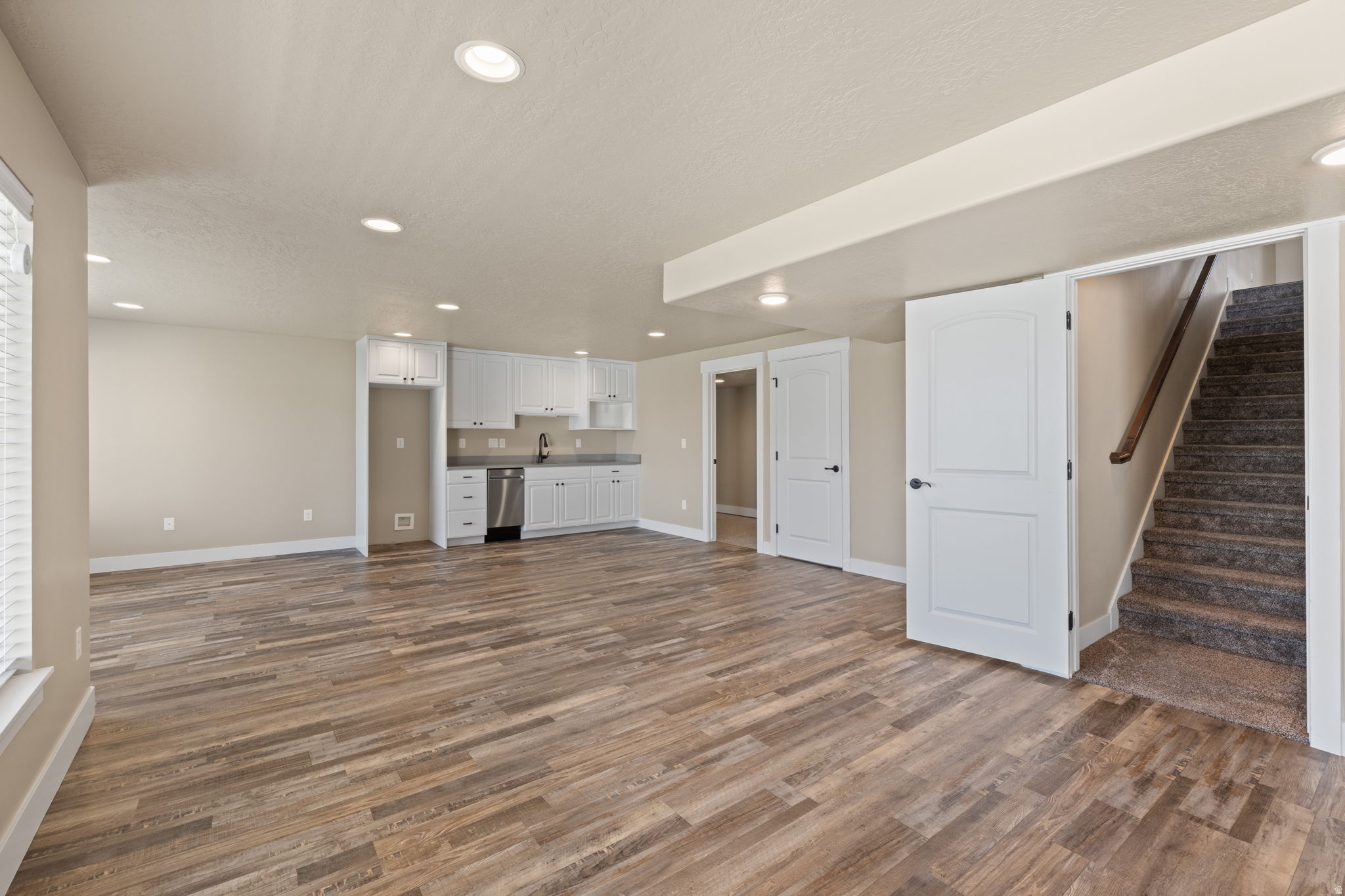 CANYON HILLS - Residential
