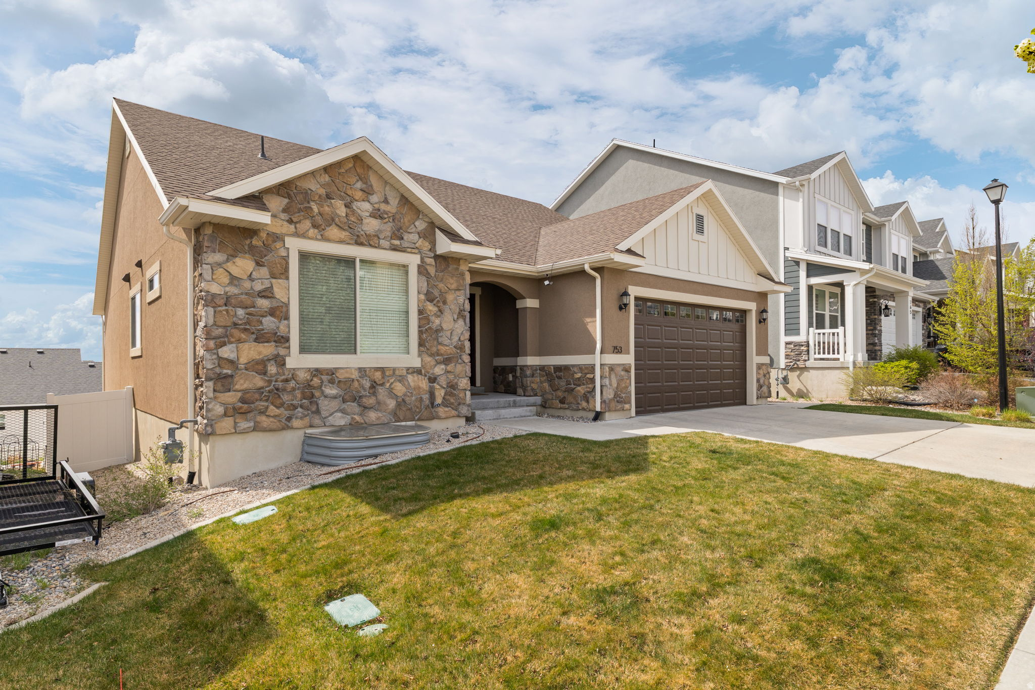 CANYON HILLS - Residential