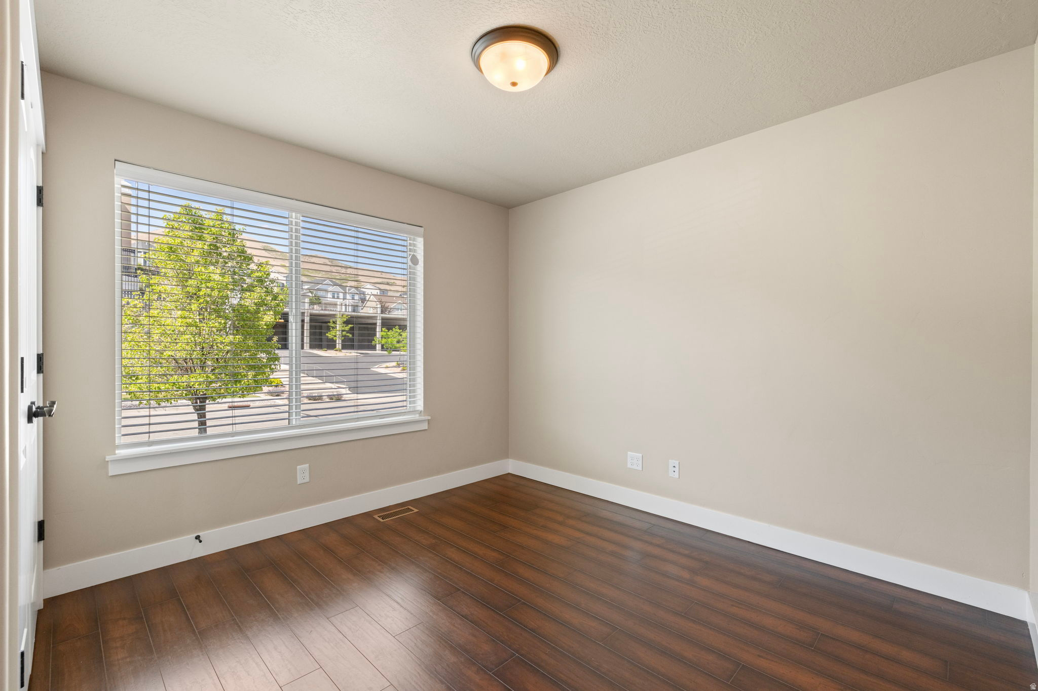 CANYON HILLS - Residential
