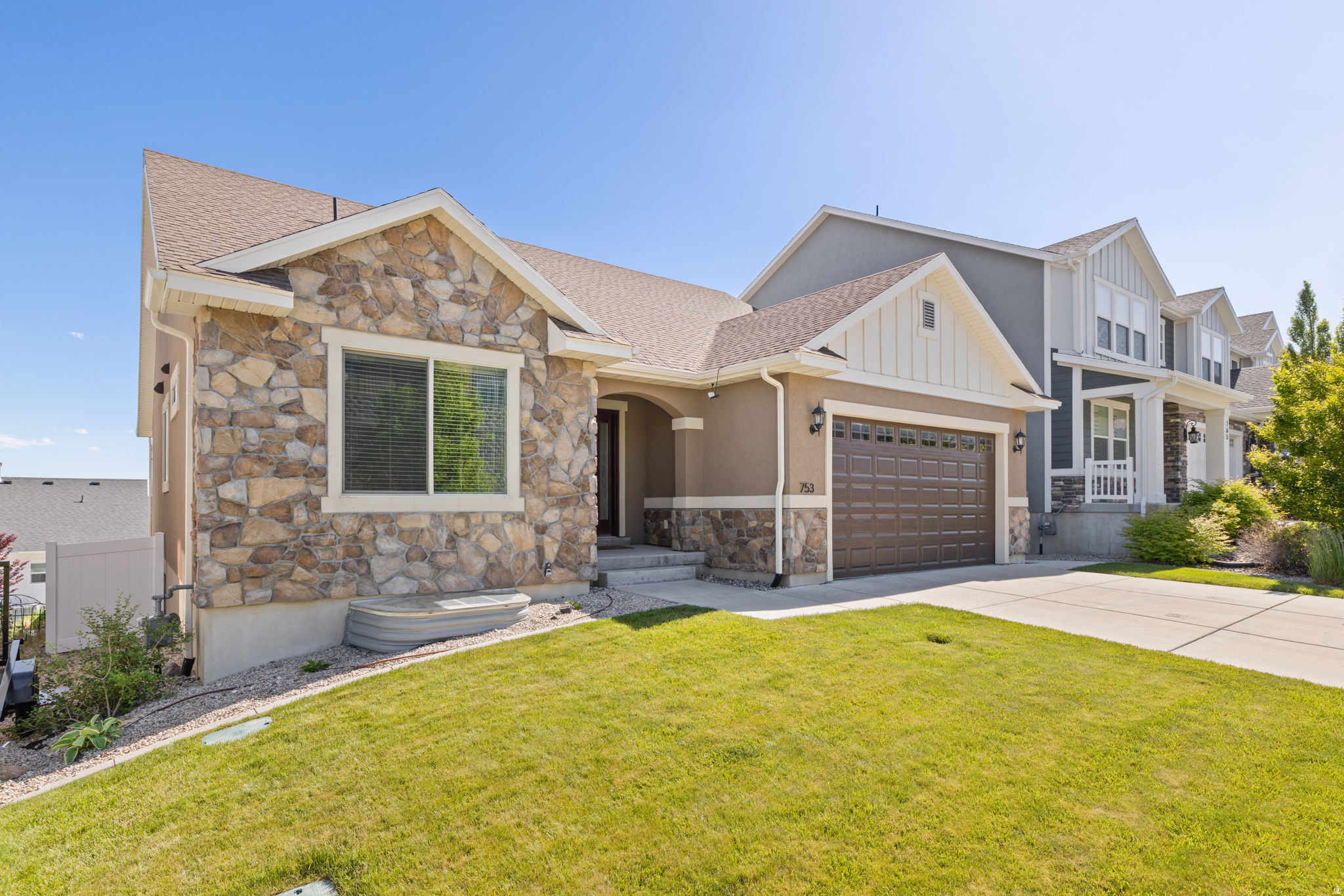CANYON HILLS - Residential