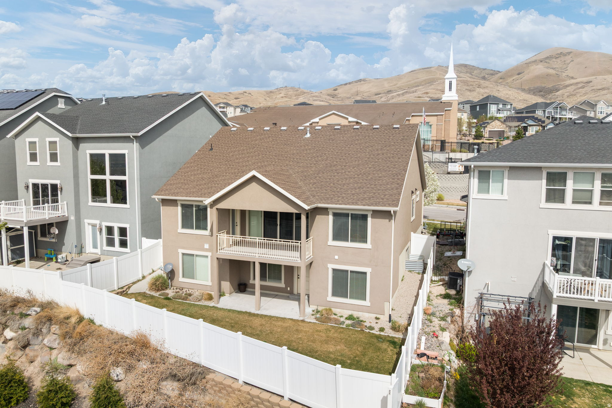 CANYON HILLS - Residential