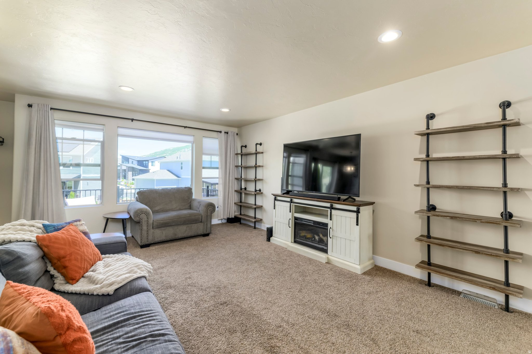 SUNCREST - Residential