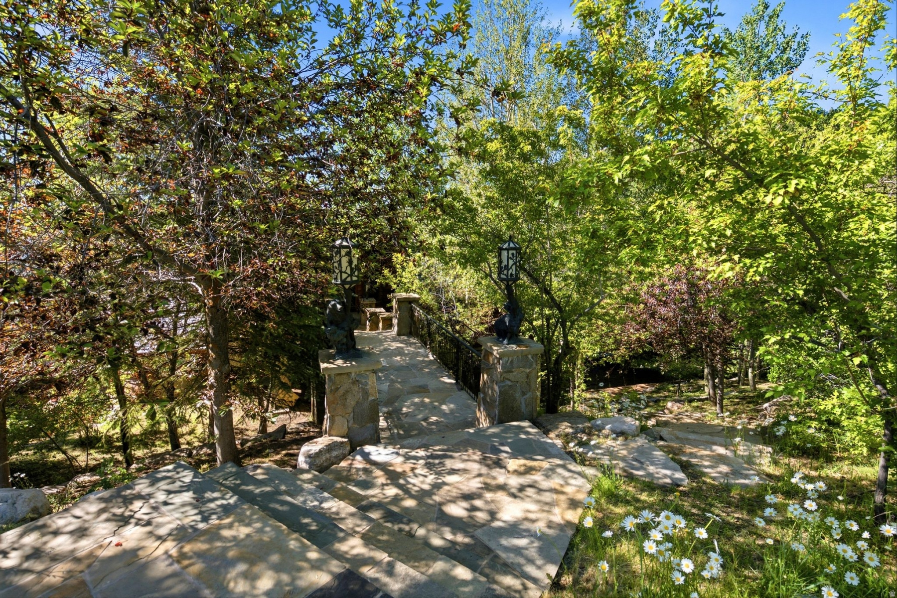 DEER CREST ESTATES - Residential