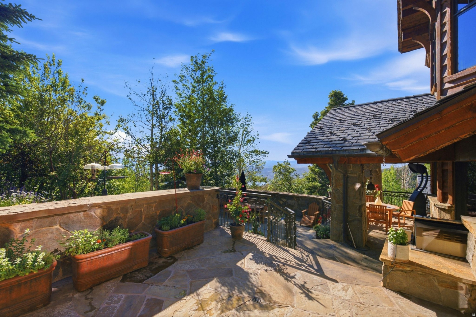 DEER CREST ESTATES - Residential