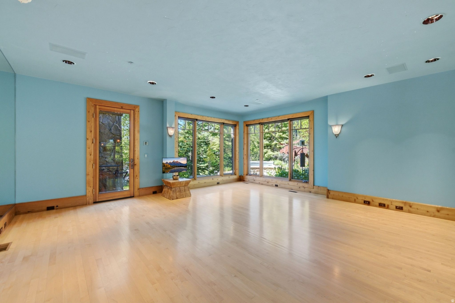 DEER CREST ESTATES - Residential