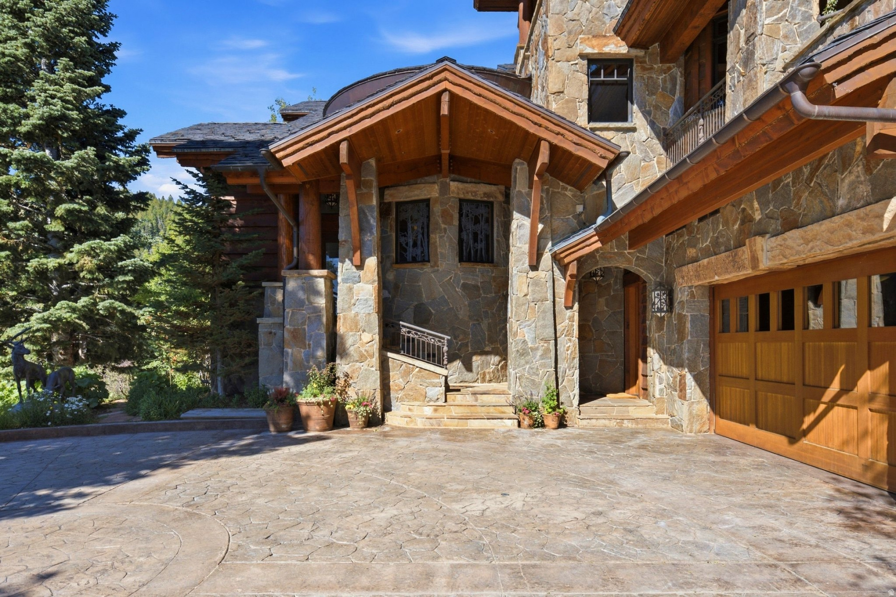 DEER CREST ESTATES - Residential