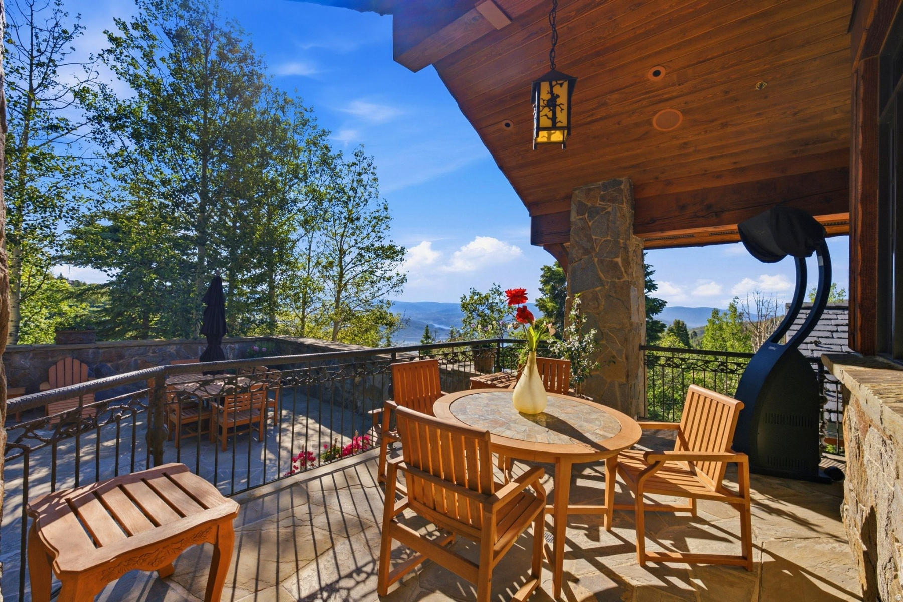 DEER CREST ESTATES - Residential