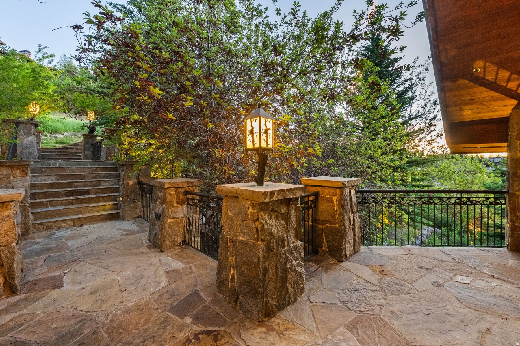DEER CREST ESTATES - Residential