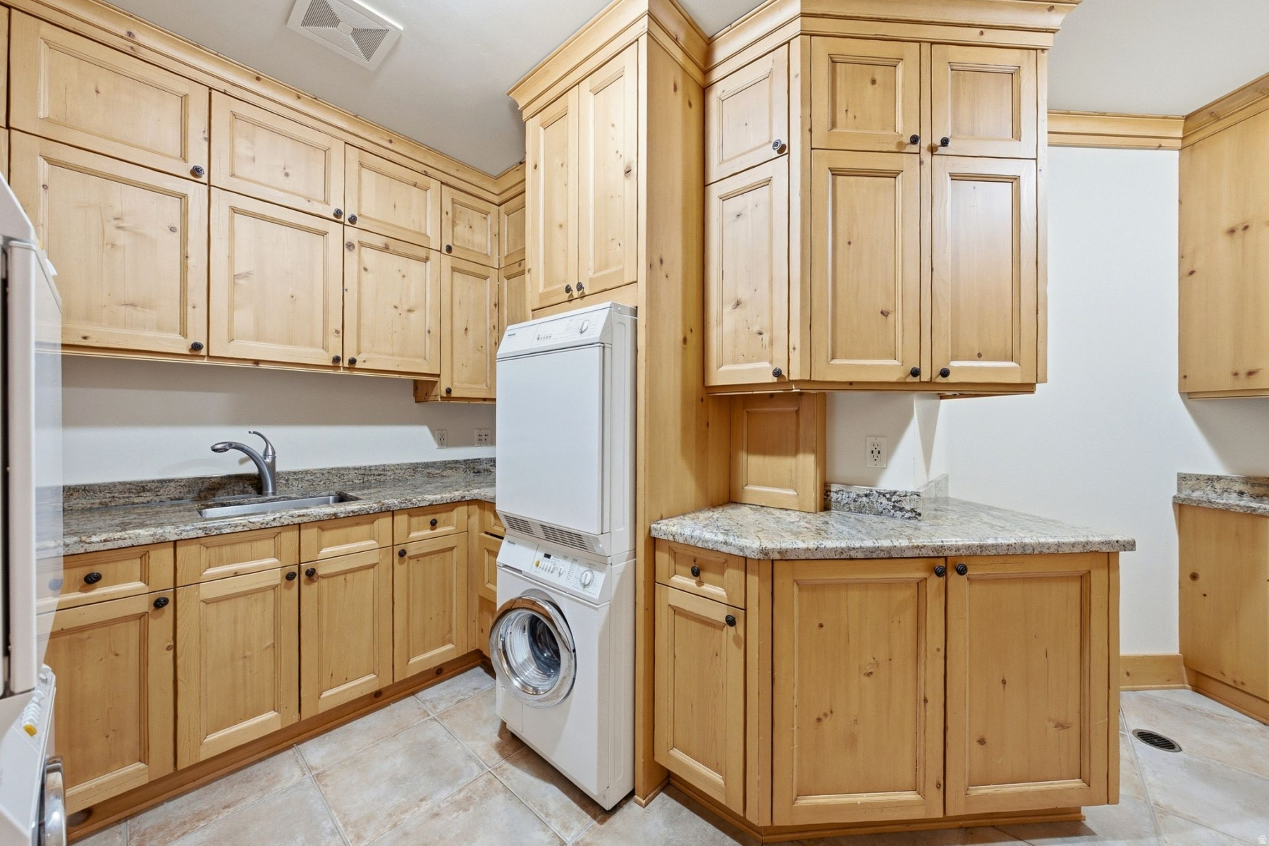 DEER CREST ESTATES - Residential