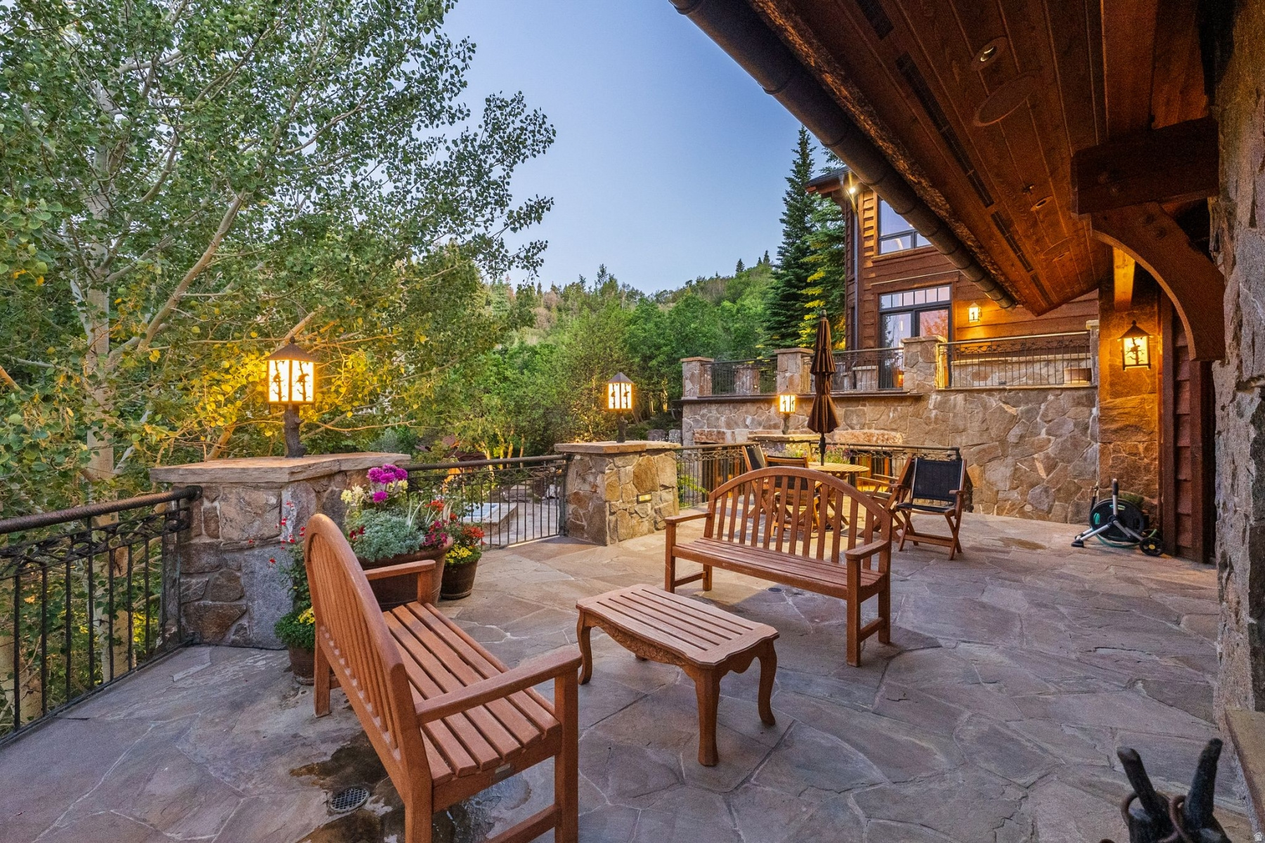 DEER CREST ESTATES - Residential