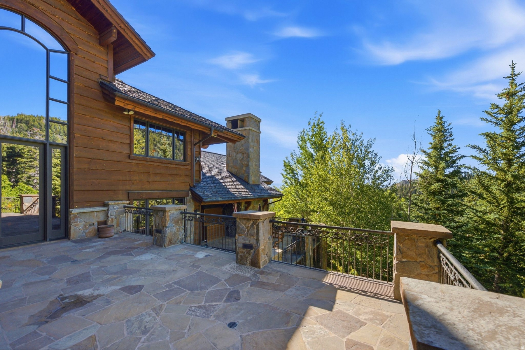 DEER CREST ESTATES - Residential