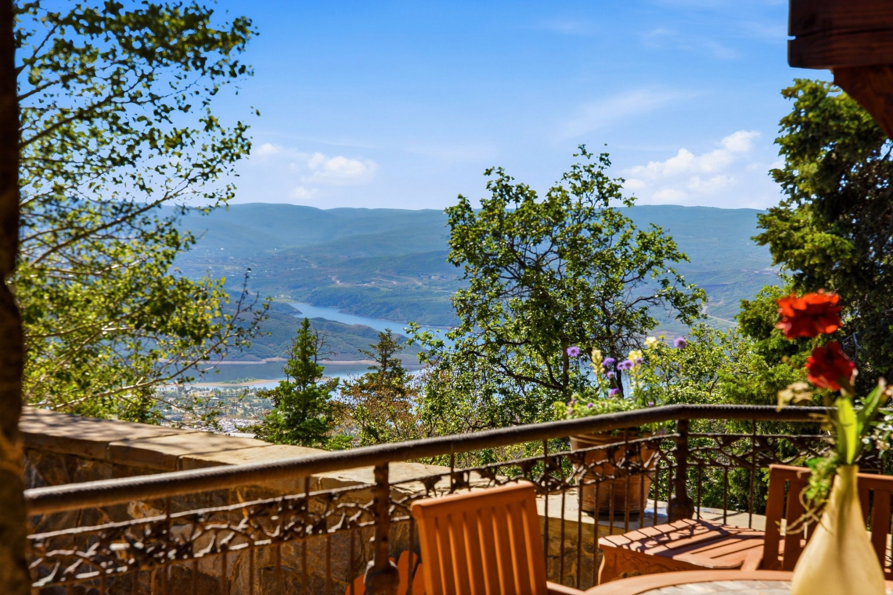 DEER CREST ESTATES - Residential