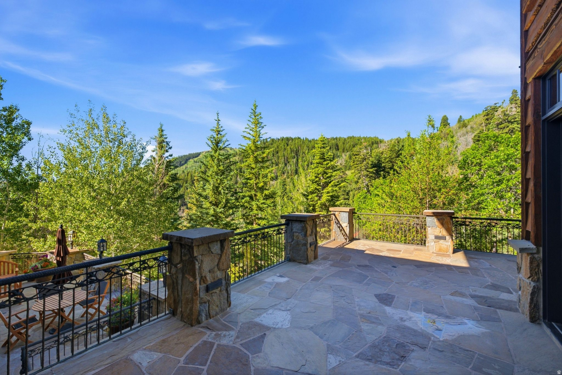 DEER CREST ESTATES - Residential