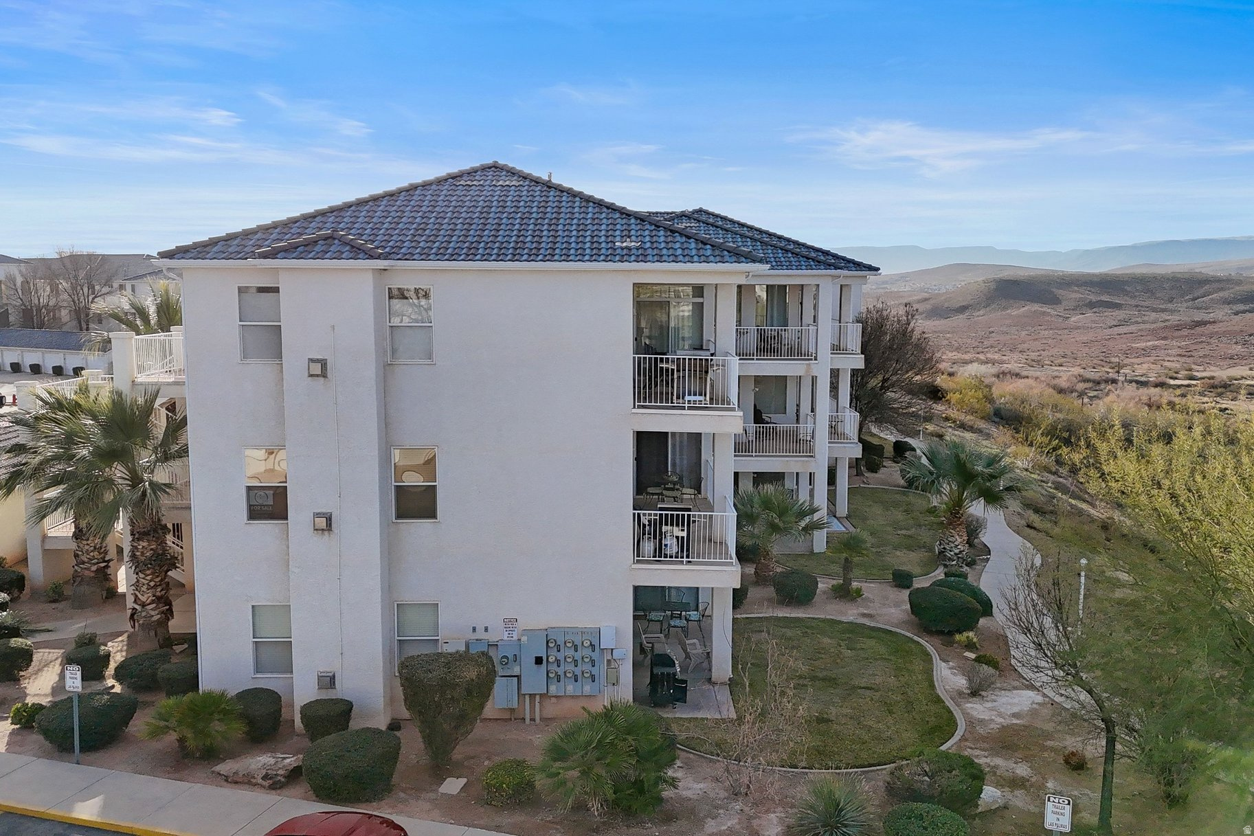 LAS PALMAS RESORT CO - Residential