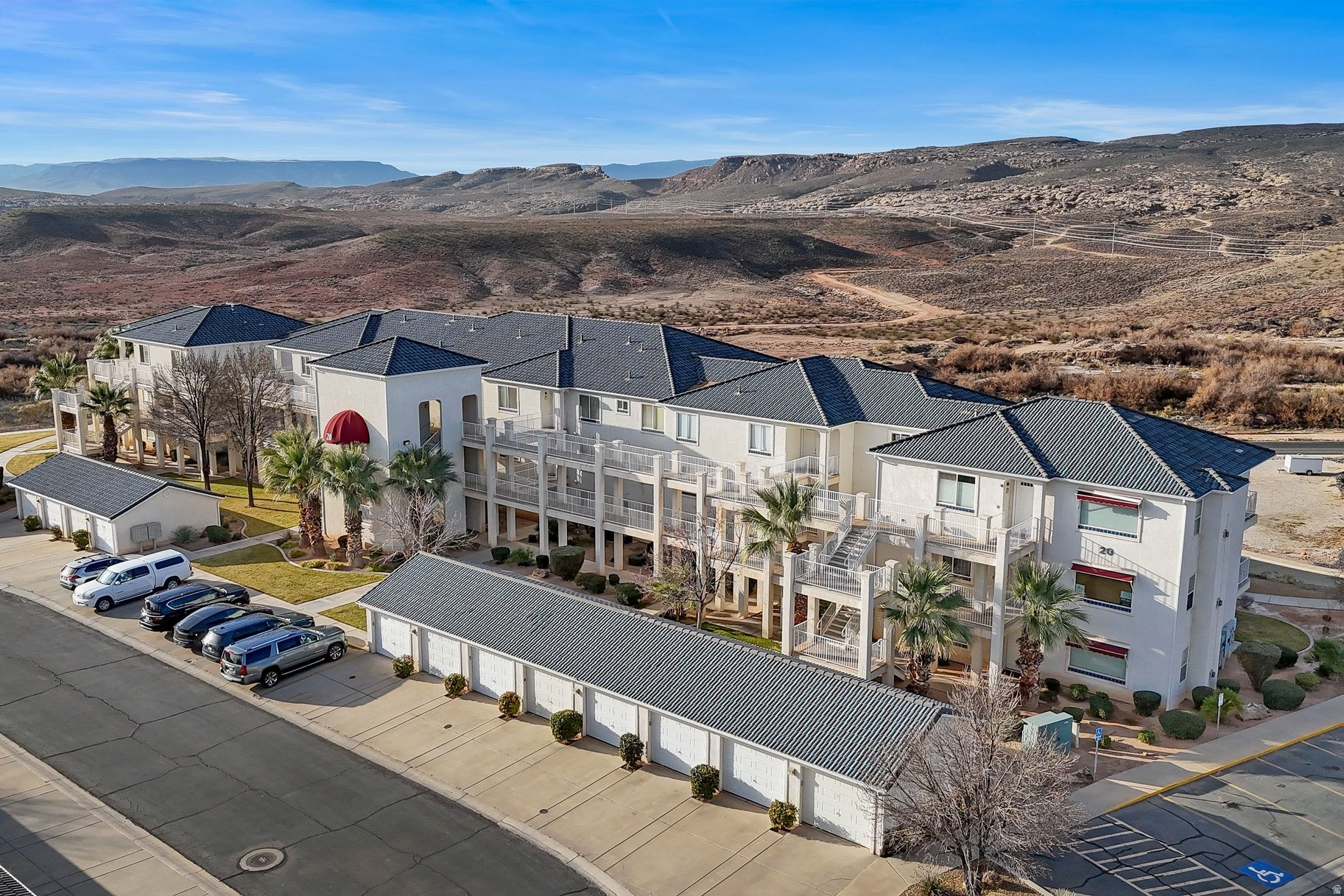 LAS PALMAS RESORT CO - Residential