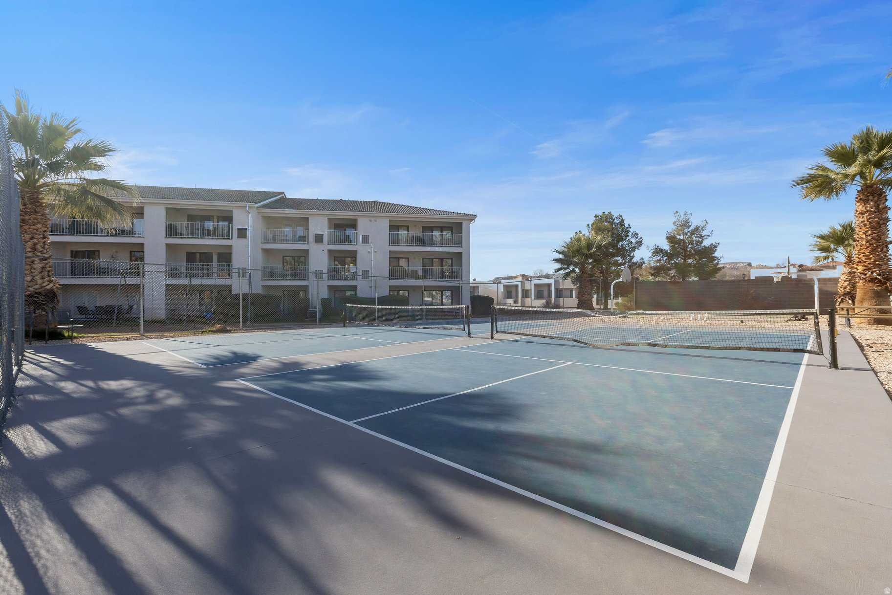 LAS PALMAS RESORT CO - Residential