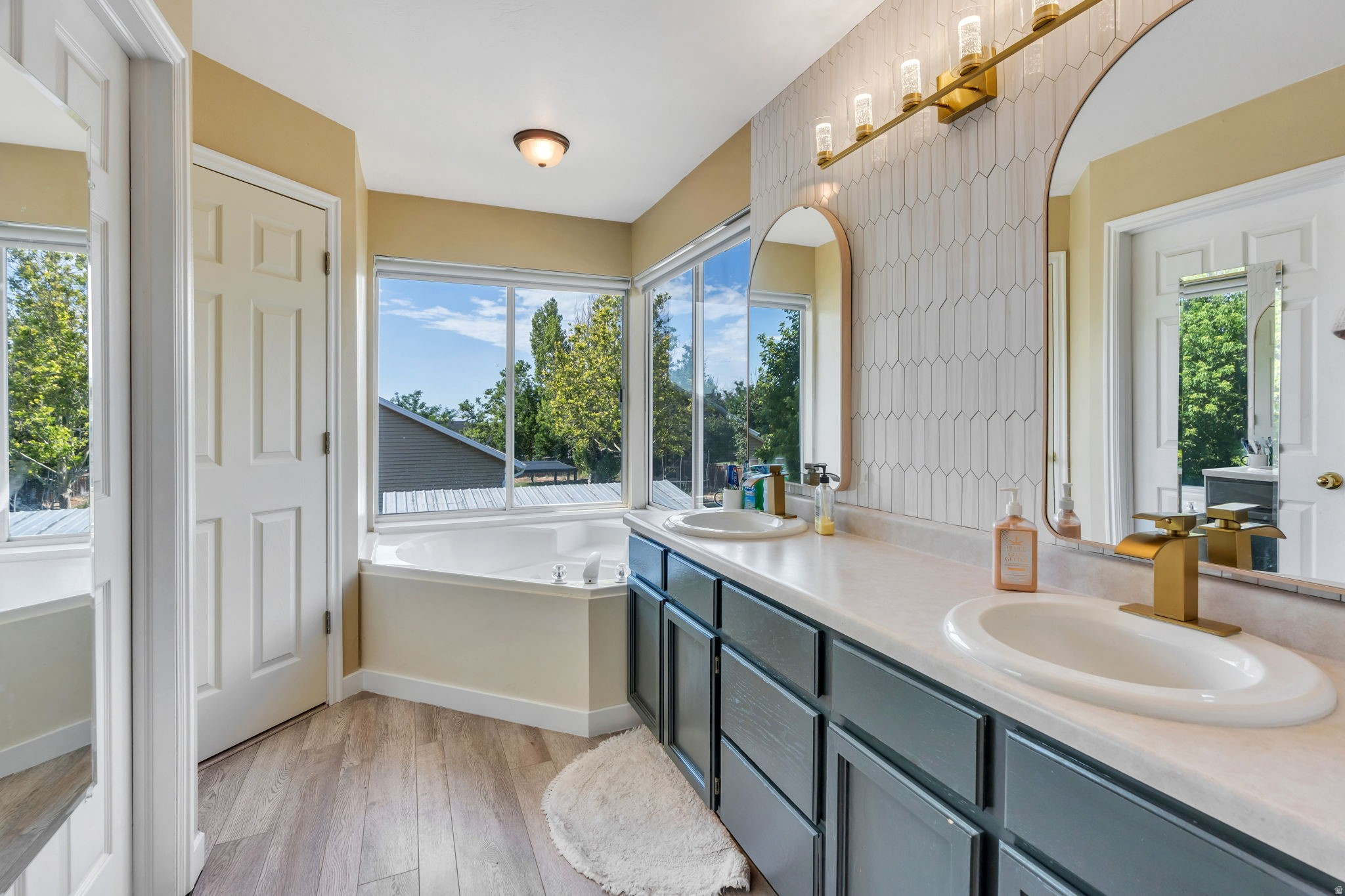 LAKEVIEW HILLS - Residential