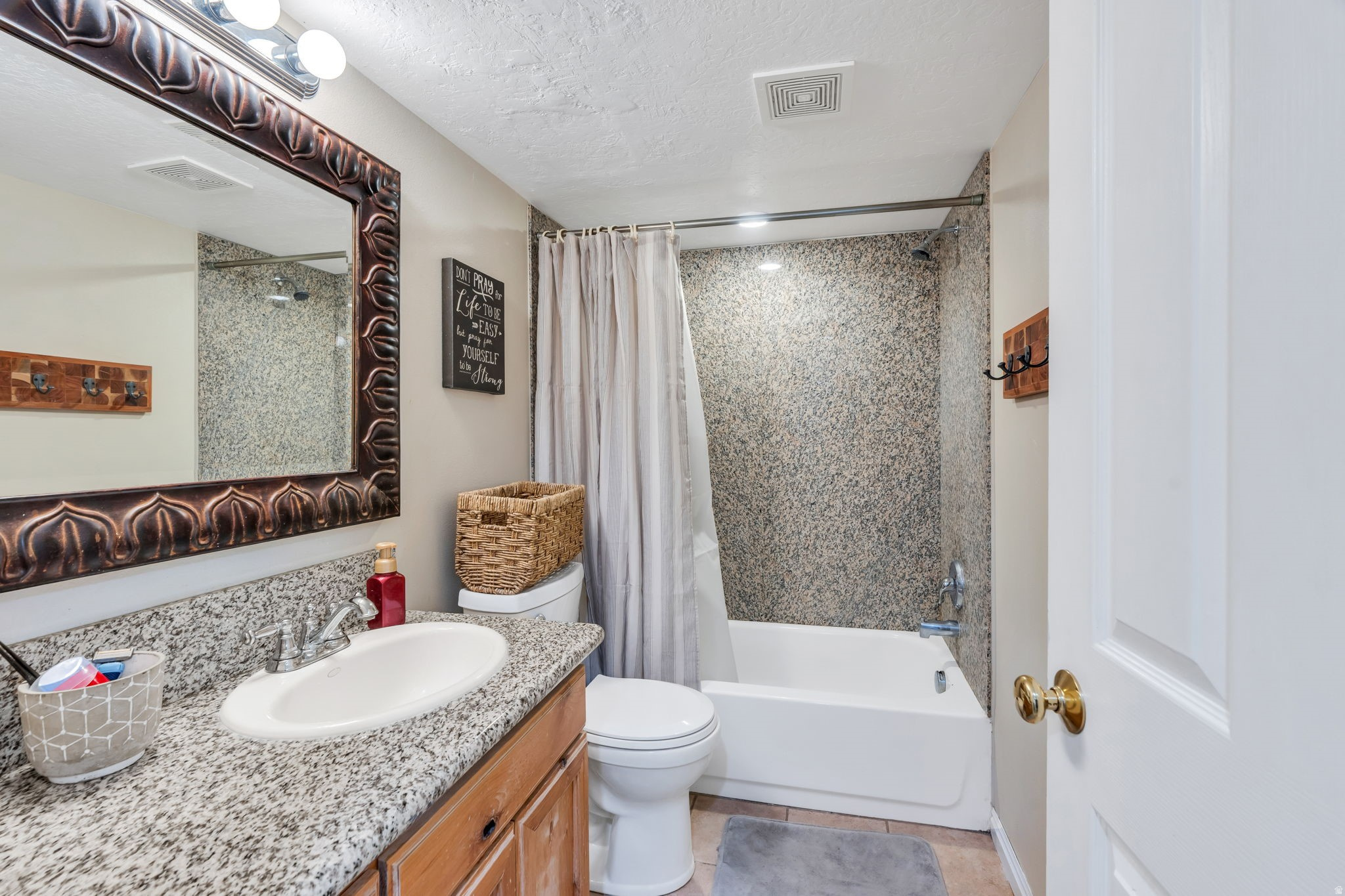 LAKEVIEW HILLS - Residential