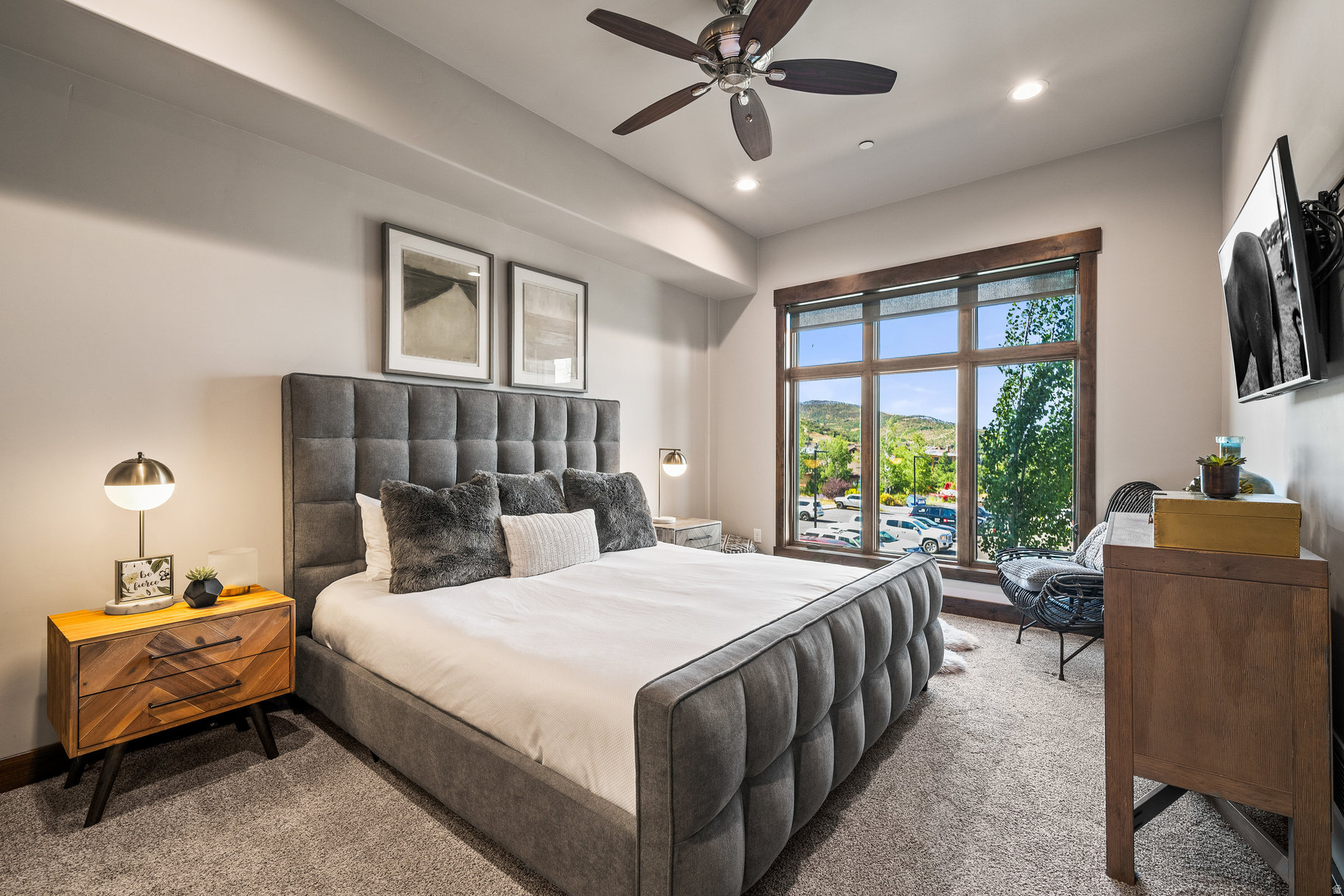 BLACKSTONE RESIDENCE - Residential