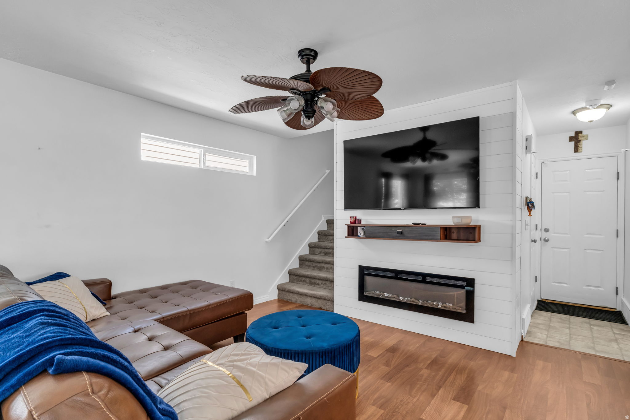 COLONIAL PARK - Residential