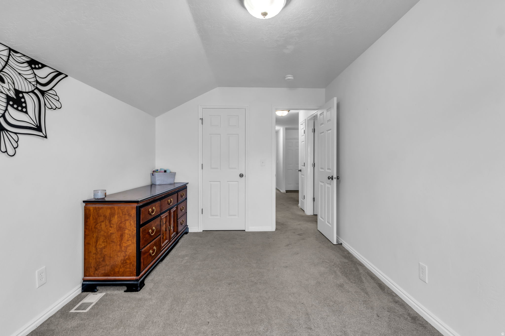 COLONIAL PARK - Residential