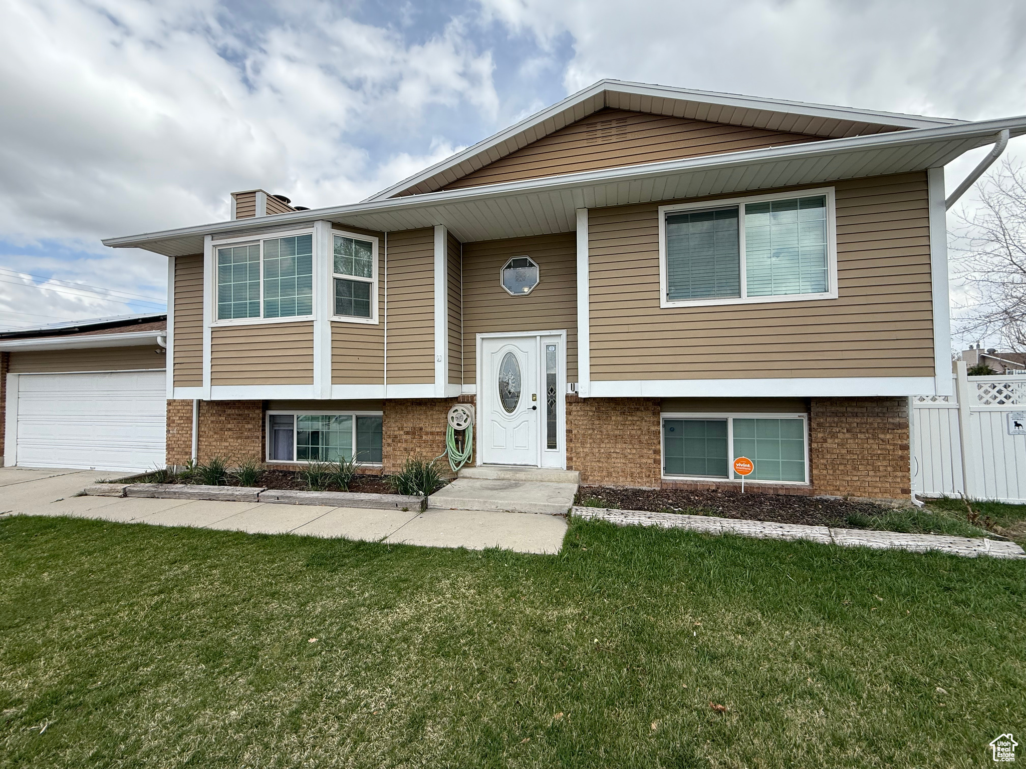 Come check out this move-in ready home located in a great neighborhood. Home is positioned on a corner lot in cul de sac with lots of privacy. Very clean and well cared for home inside and out. Basement has a separate entrance directly from the garage. Fully fenced yard,  RV pad and updated floors throughout main living area. MOTIVATED SELLER!