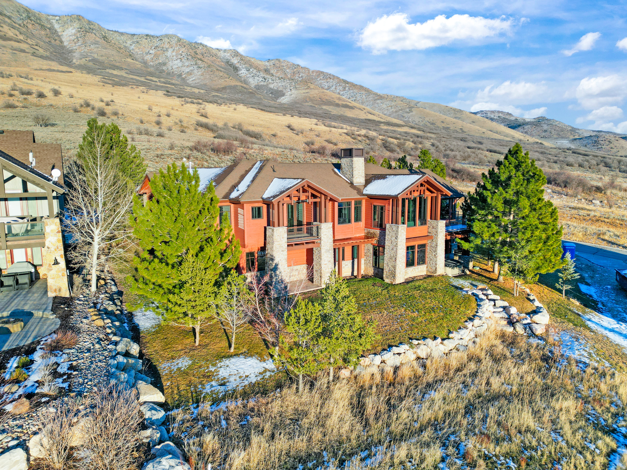 THE HIGHLANDS - Residential