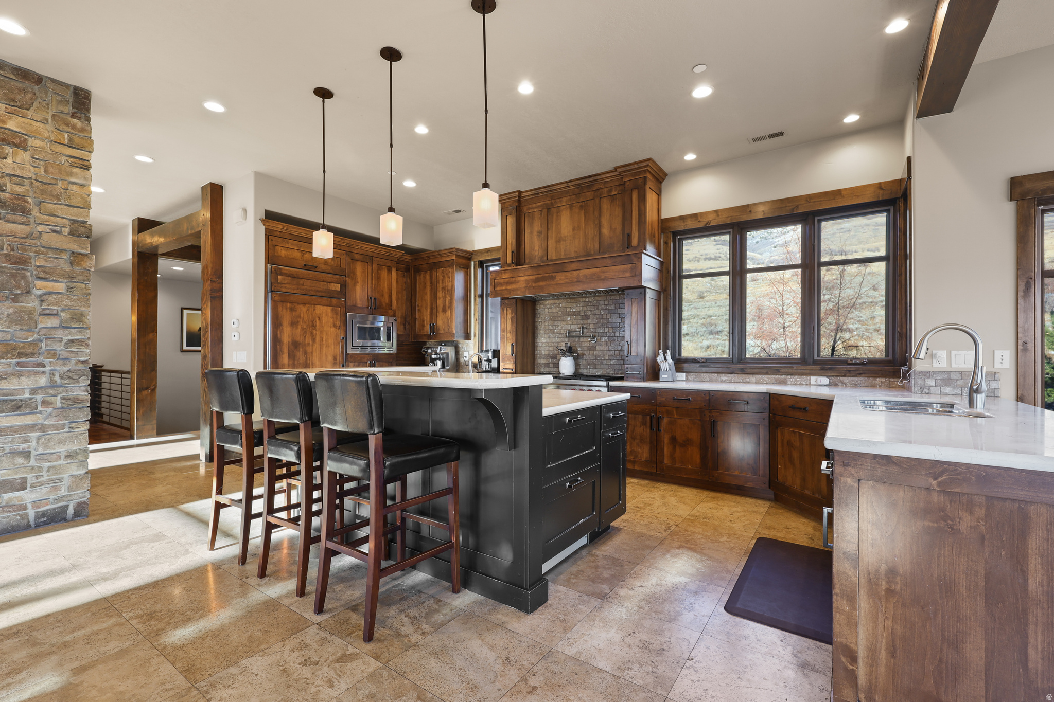 THE HIGHLANDS - Residential