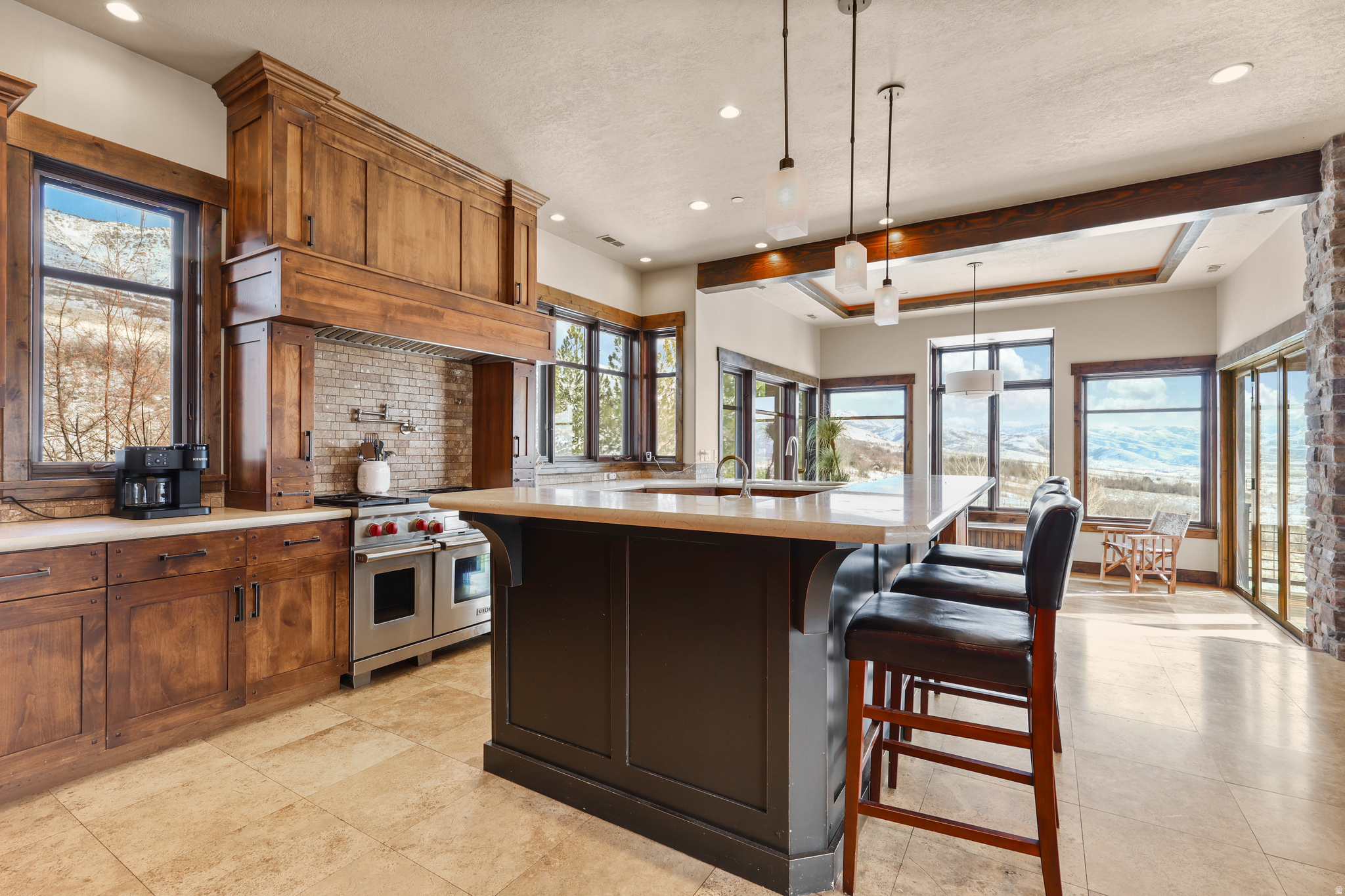 THE HIGHLANDS - Residential
