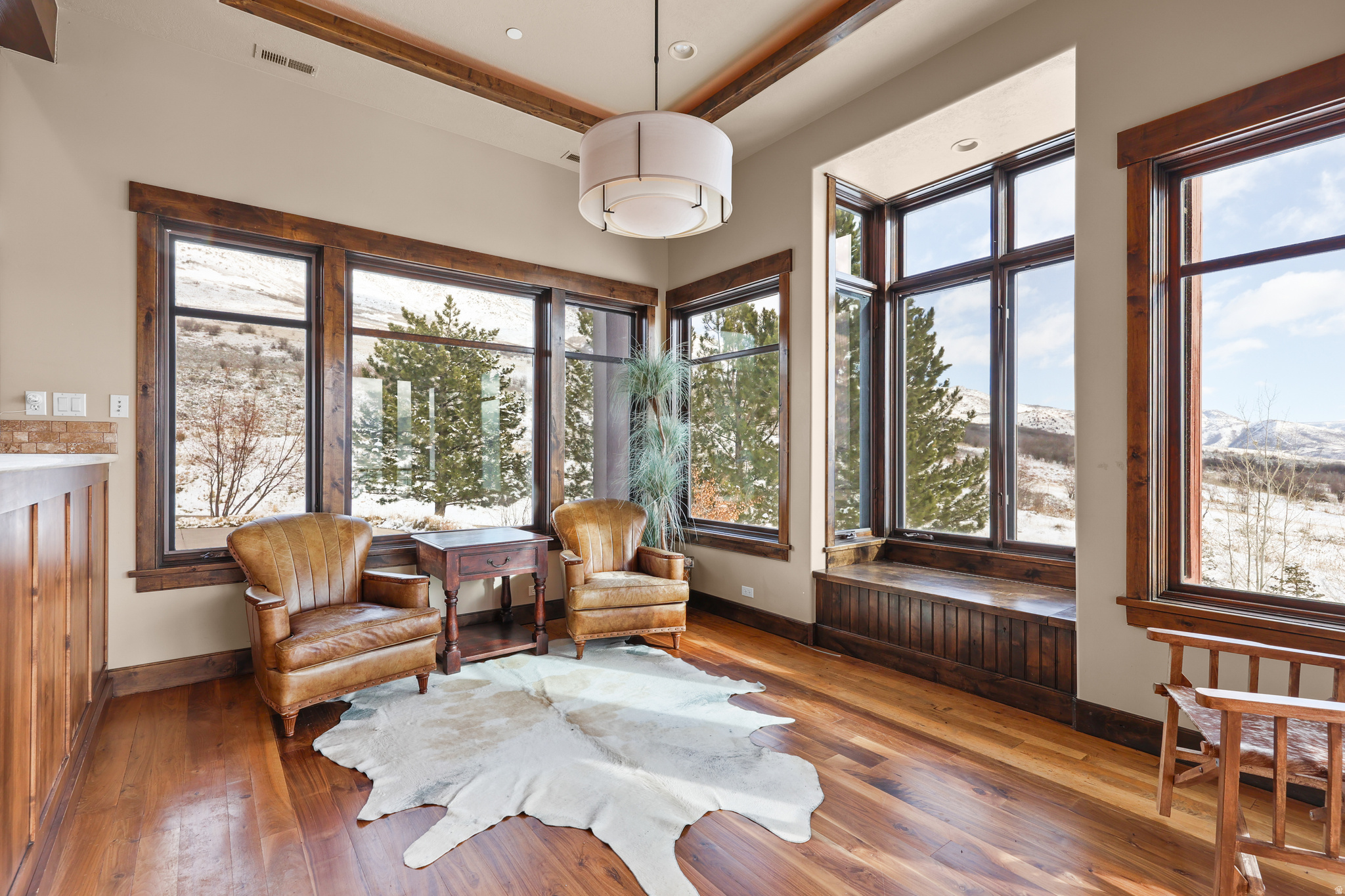 THE HIGHLANDS - Residential