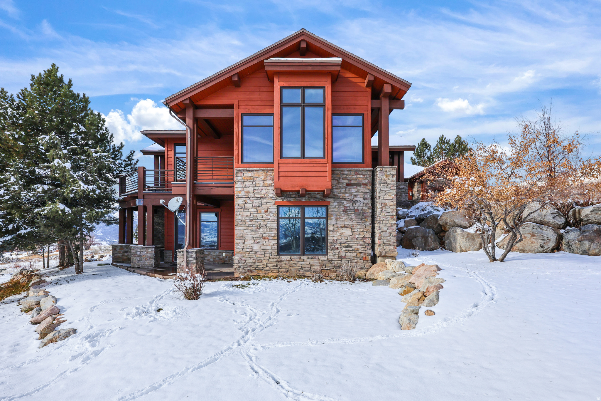THE HIGHLANDS - Residential