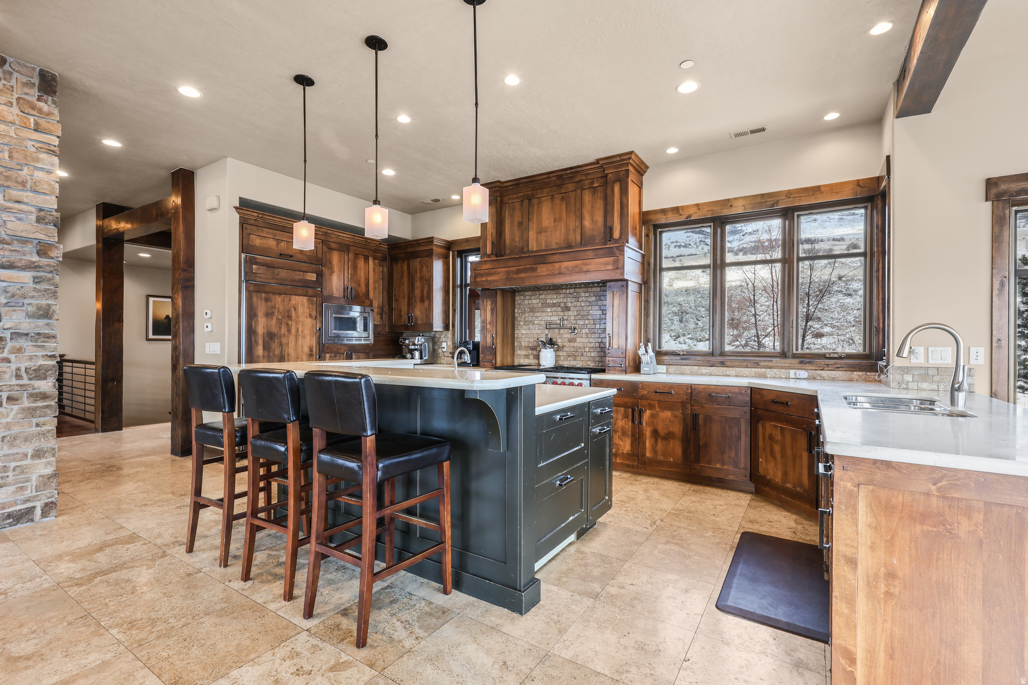 THE HIGHLANDS - Residential