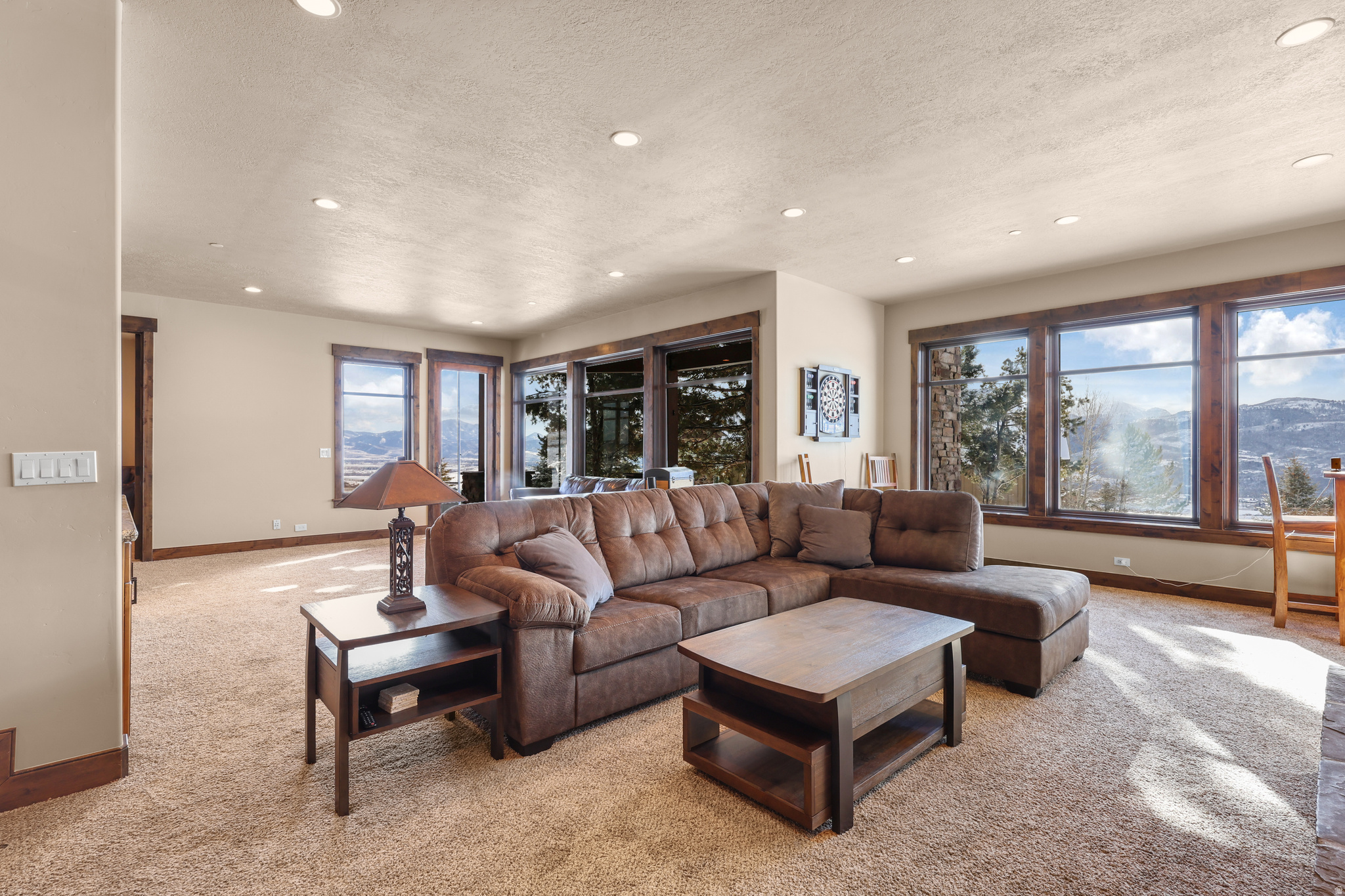 THE HIGHLANDS - Residential