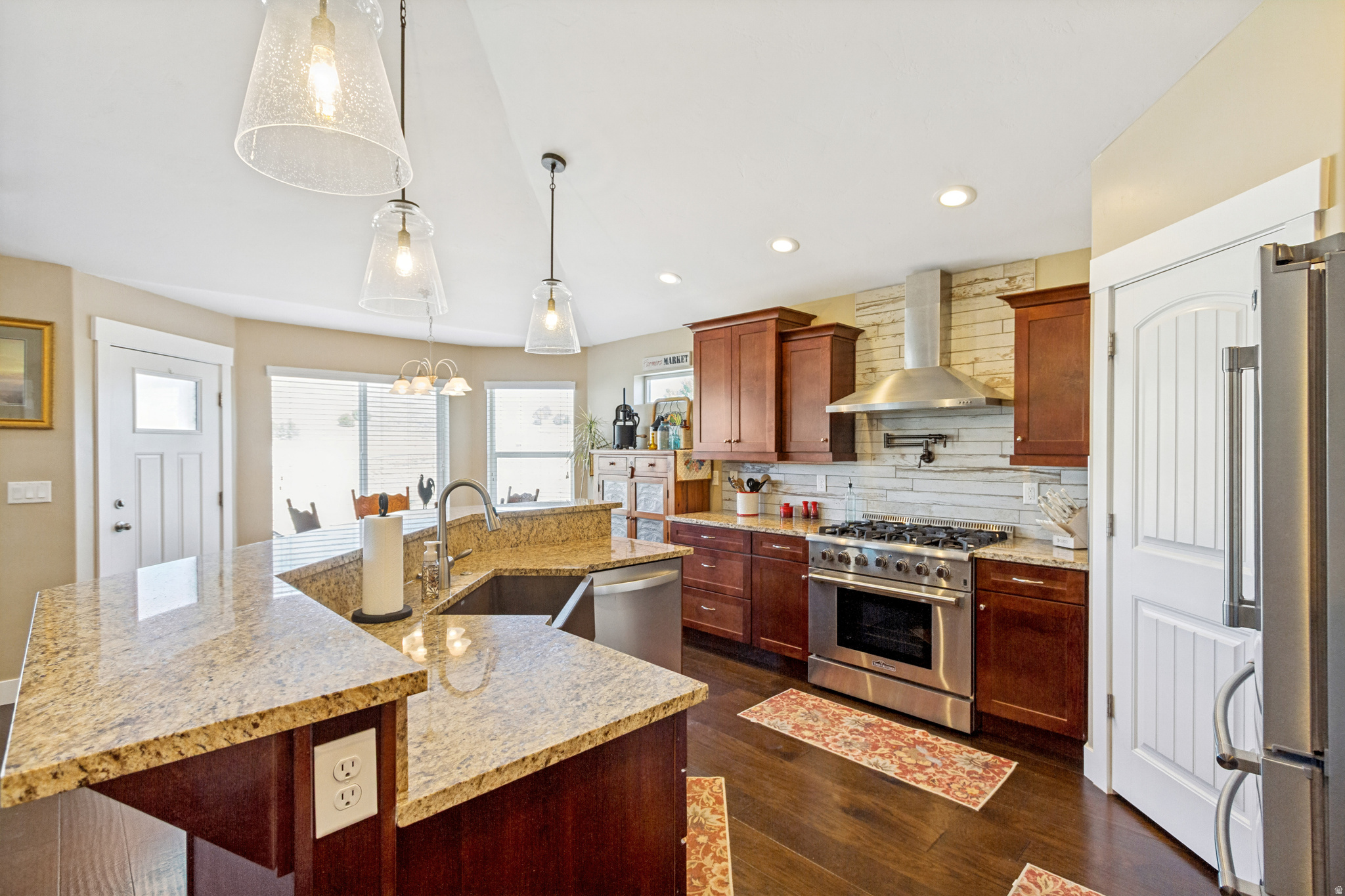 SUMMIT RIDGE VISTAS - Residential