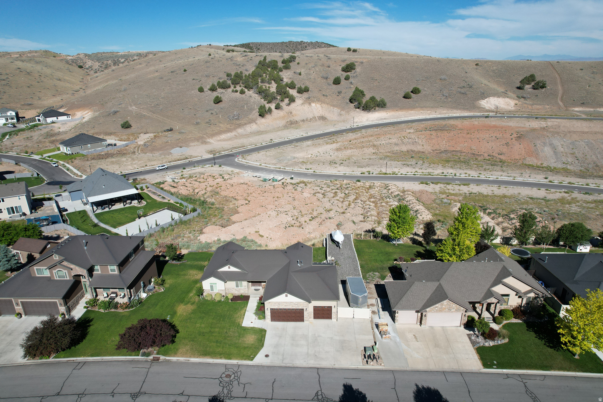 SUMMIT RIDGE VISTAS - Residential