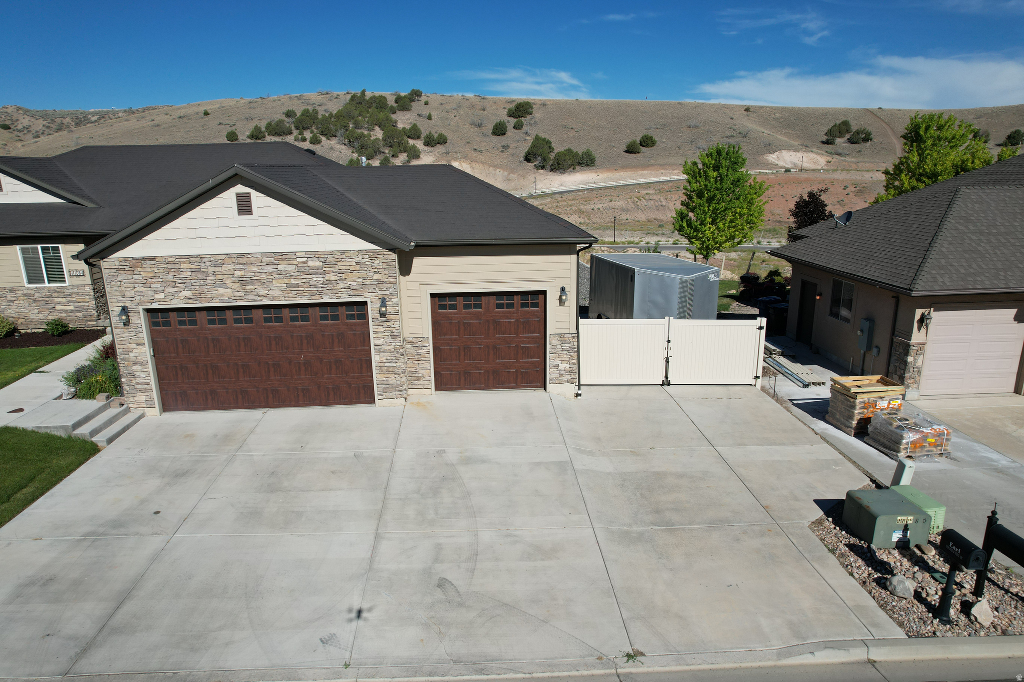 SUMMIT RIDGE VISTAS - Residential