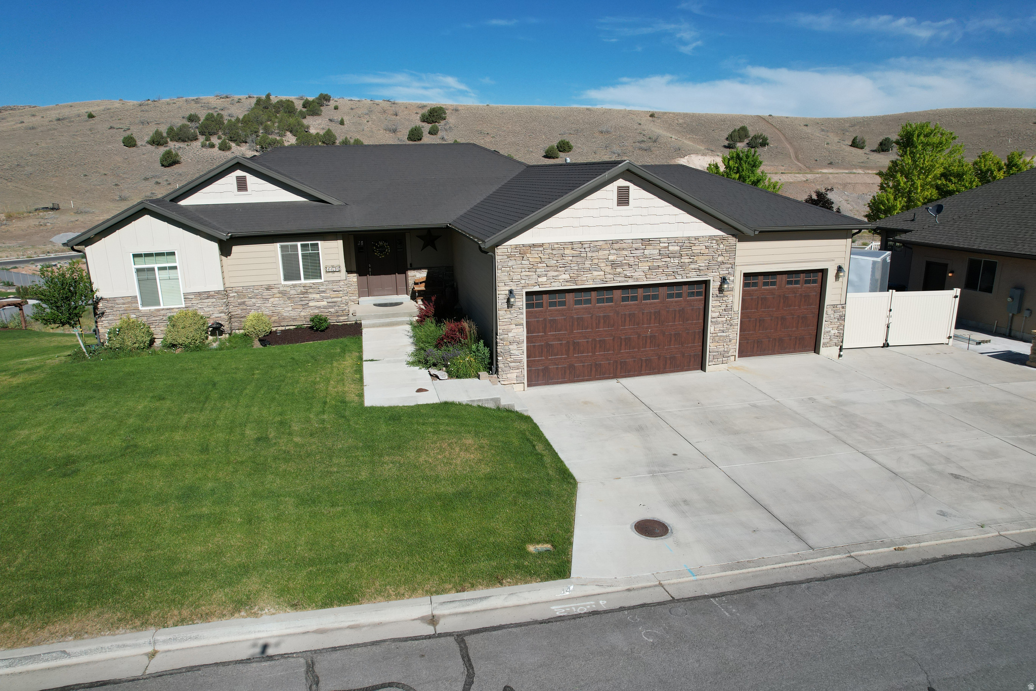 SUMMIT RIDGE VISTAS - Residential