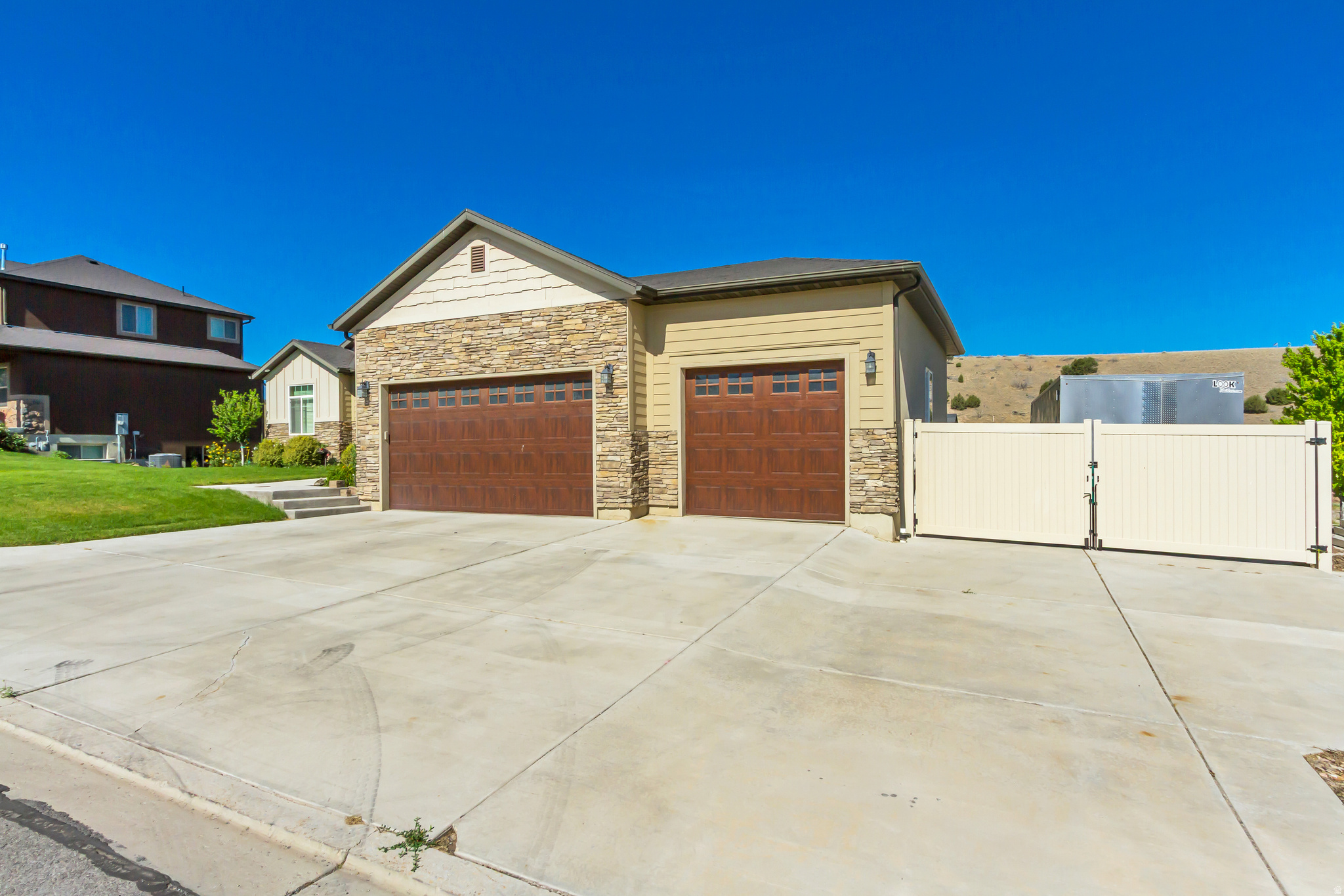 SUMMIT RIDGE VISTAS - Residential