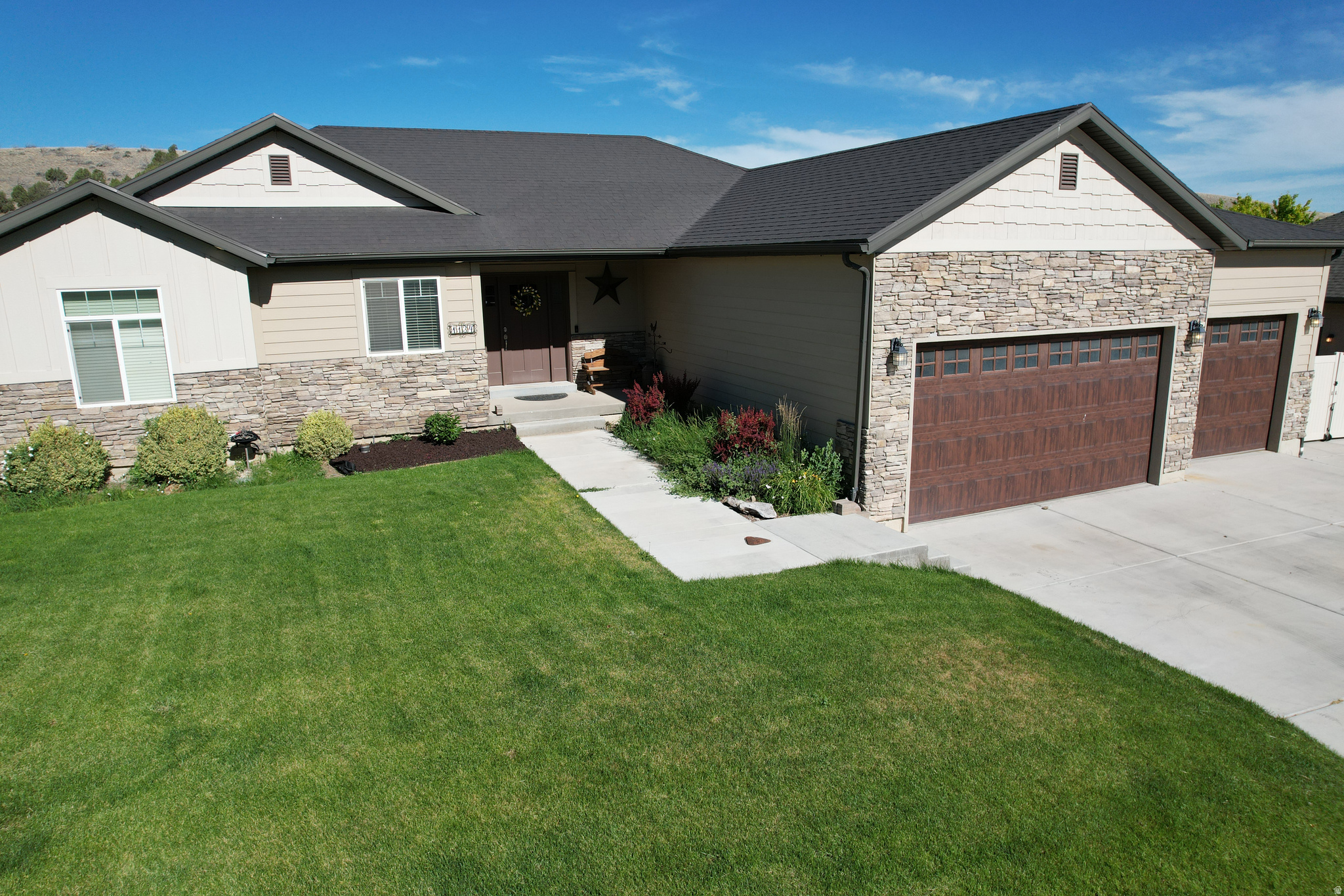 SUMMIT RIDGE VISTAS - Residential