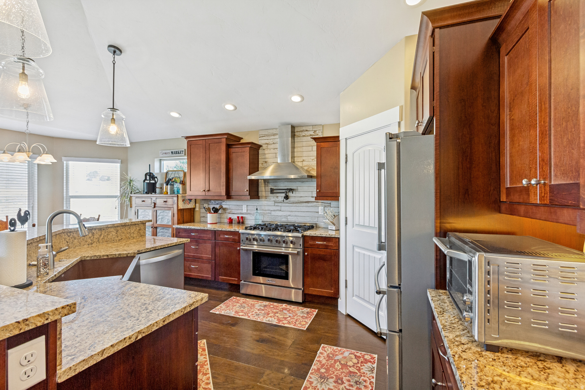 SUMMIT RIDGE VISTAS - Residential