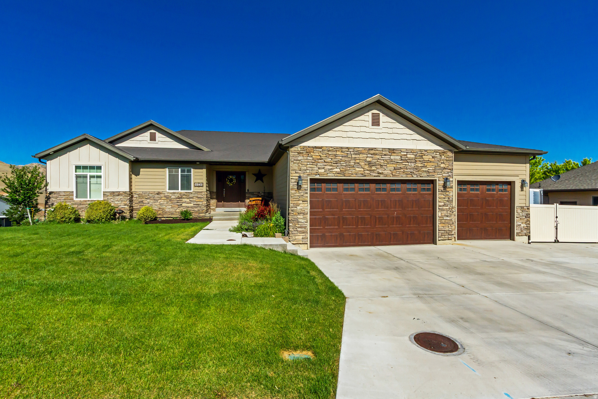 SUMMIT RIDGE VISTAS - Residential